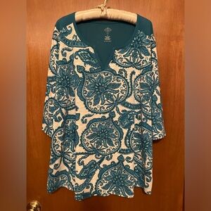 St John’s Bay Woman’s Top, Size 1X